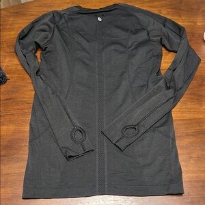 Lululemon women’s Black Long Sleeve Athletic Top